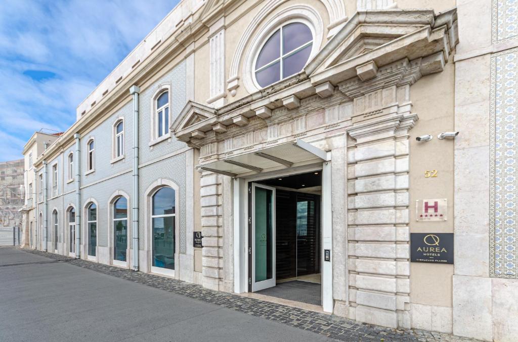 10 Best Hotels In Alfama Lisbon: Full Guide 10 Best Hotels in Alfama Lisbon