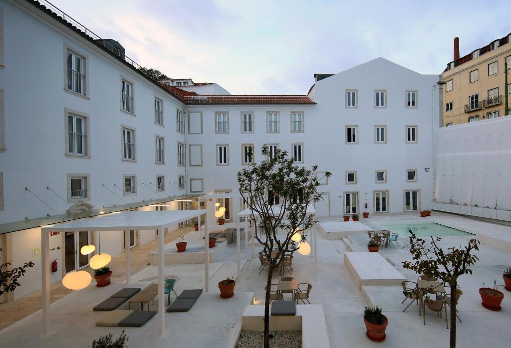 10 Best Hotels In Alfama Lisbon: Full Guide 6 Hotel-Convento-Do-Salvador