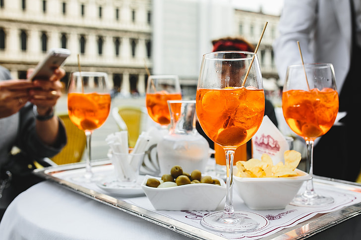 13 Best Bars for Solo Travellers Lisbon: A Traveller Guide 3 Cocktail-Lisbon-1