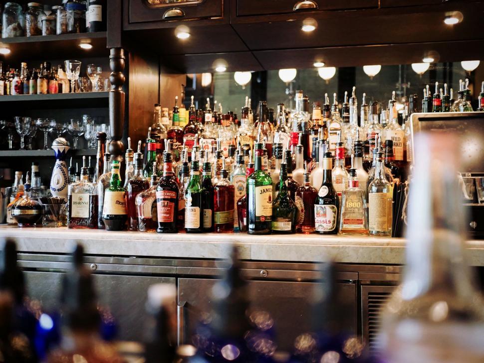 Solo Dining Lisbon: Best Places To Eat Alone 14 Expert-Mixologists