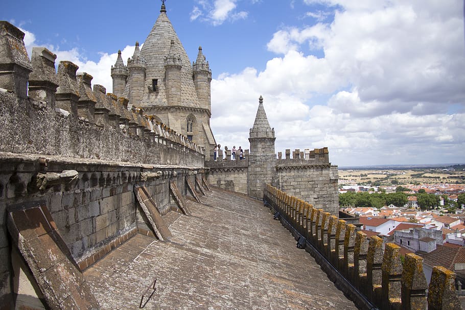 How to Get to Évora from Lisbon