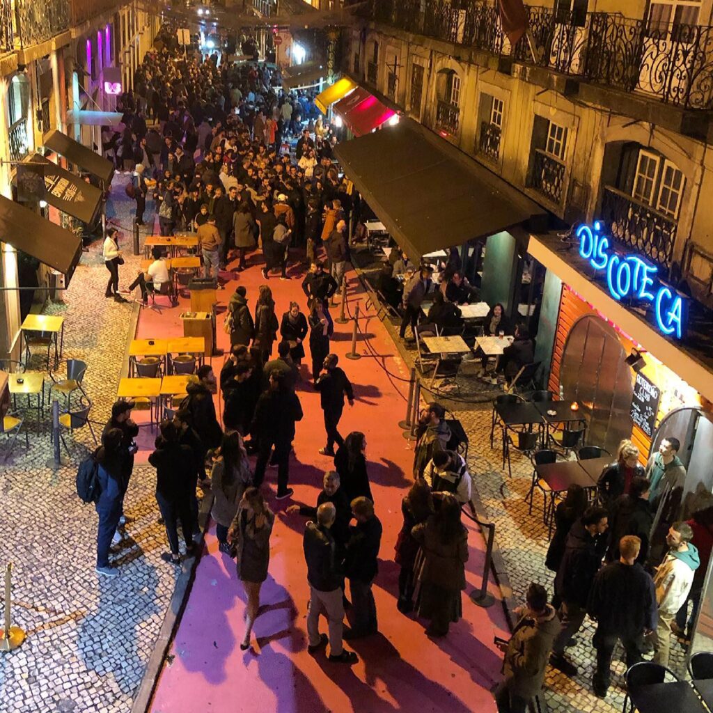 Why Visit Lisbon? 7 Reasons To Visit This Magical Place 6 Lisbon Nightlife