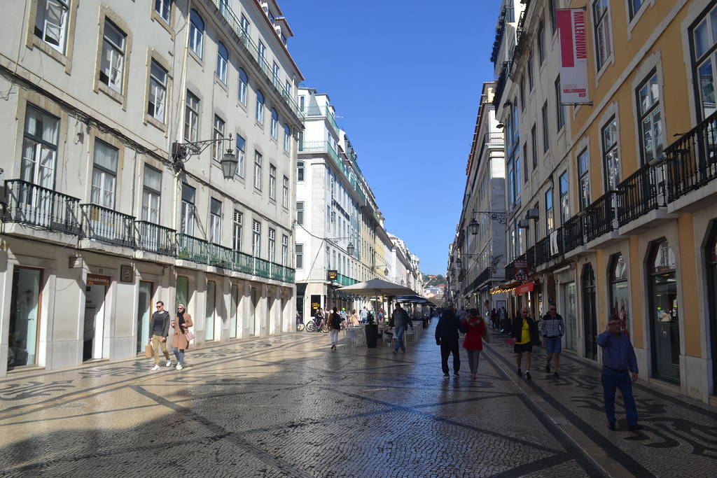 Lisbon Packing List For Your Next Trip 6 Lisbon in March