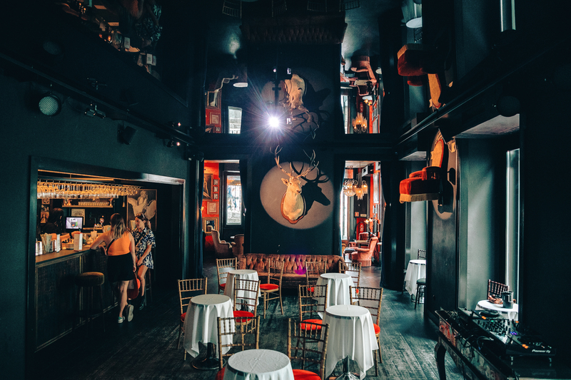 13 Best Bars for Solo Travellers Lisbon: A Traveller Guide 7 PENSAO_AMOR_BAR_VEADO