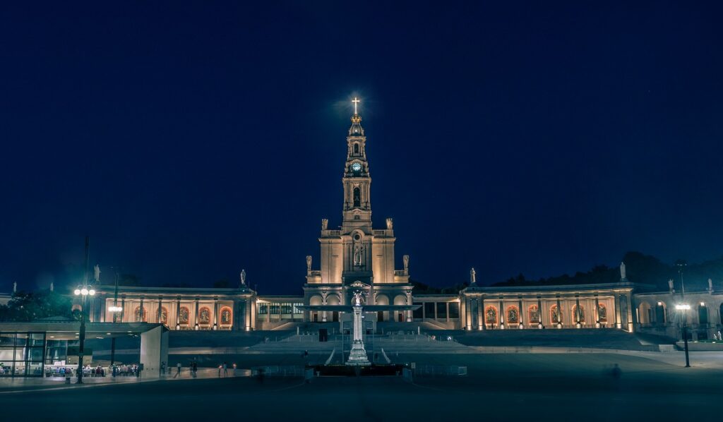 15 Places to Visit Near Lisbon 13 Pilgrimage to Fatima