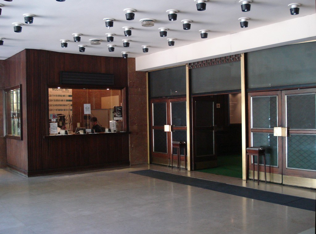 Avenida da Liberdade: What to See and Do 4 cinema são jorge lisbon