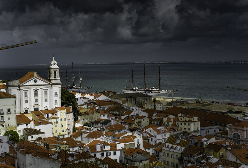 Spending a Week in Lisbon: Ultimate 7-Day Guide to Lisbon 9 Alfama Lisbon Guide