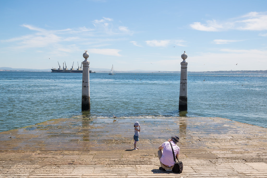 14 Best Spots to Watch The Sunset in Lisbon 9 Cais das Colunas