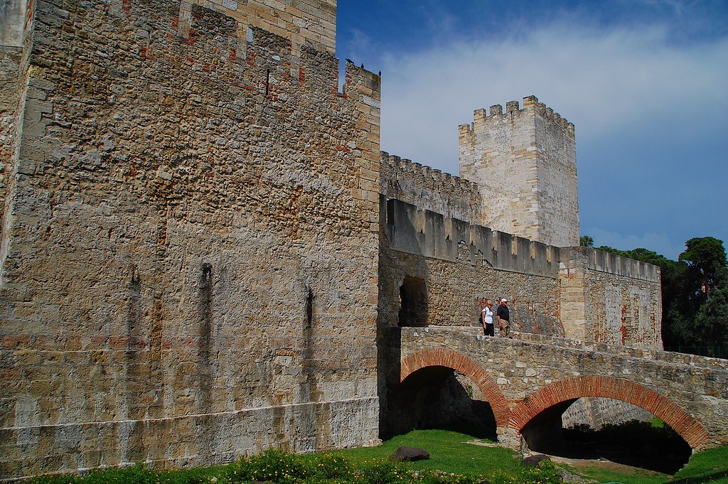 São Jorge Castle Lisbon: Directions & Ticket Prices Guide 2 Castelo-Sao-Jorge