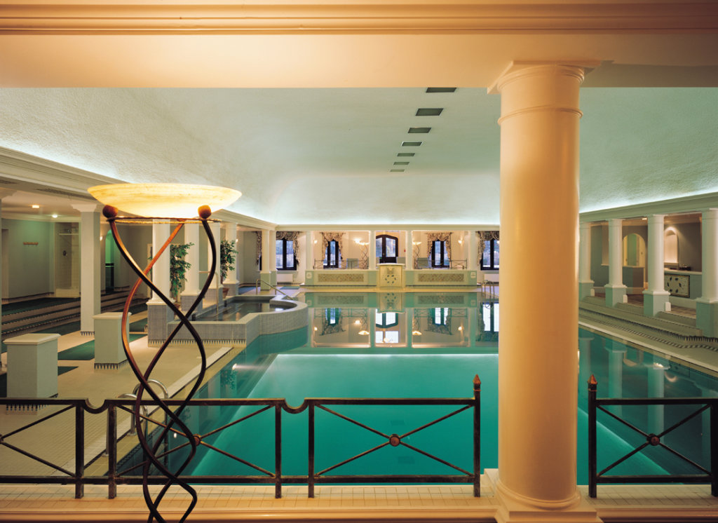 8 Best Romantic Hotels In Lisbon: The Ultimate Romance Guide 7 Romantic-Spa-Breaks-Lisbon