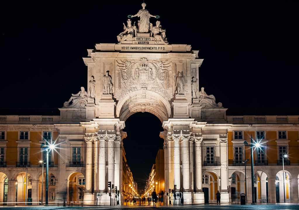 14 Best Spots to Watch The Sunset in Lisbon 10 Arco da Rua Augusta