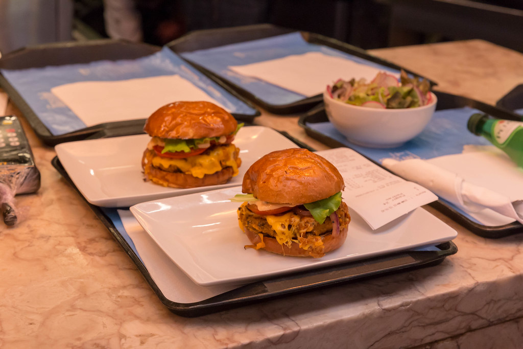 40 Fun Things to Do in Lisbon (No. 25 is my favorite) 27 Ground Burger Lisbon