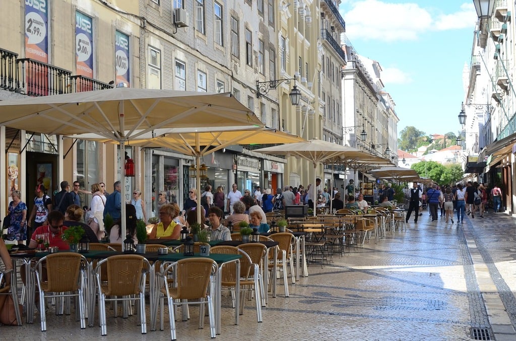 19 Best Budget Restaurants in Lisbon: Cheap Eats Under €30 9 best budget restaurants in lisbon