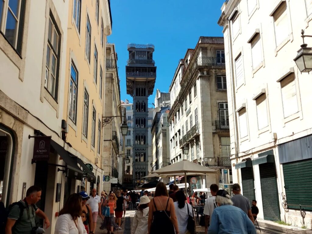 places nearby Praca do comercio