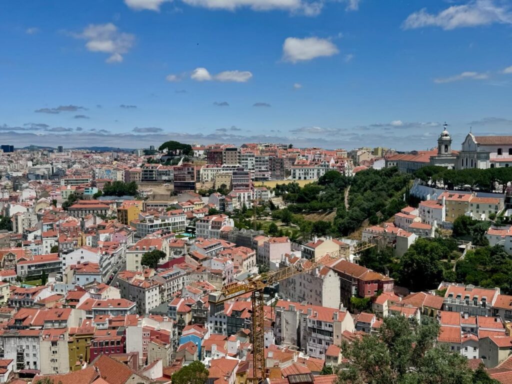 7 Viewpoints in Lisbon: The Famous Lisbon Miradouros 2 castelo sao jorge viewpoint