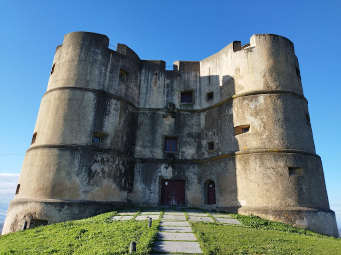 21 Amazing Castles in Lisbon and Its Surroundings 18 Castle-of-Evoramonte