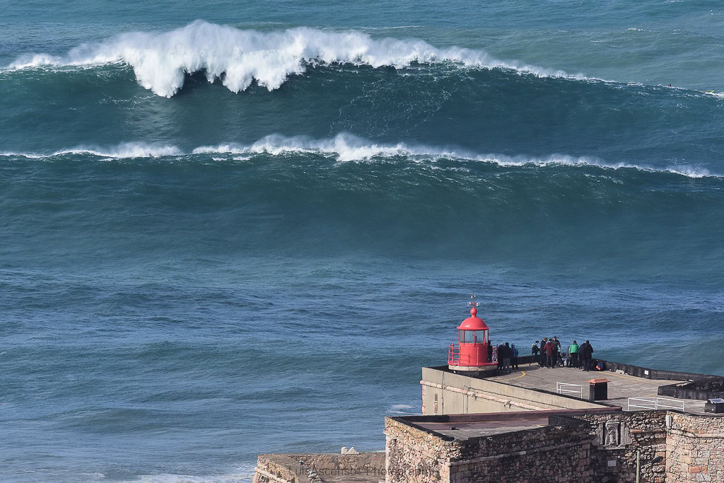 Lisbon to Obidos: How To Get There 14 Praia-do-Norte-Nazare-Lighthouse