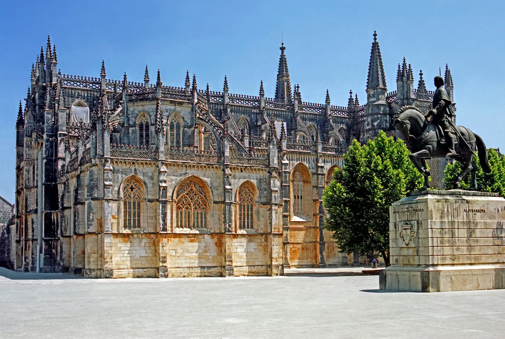 15 Places to Visit Near Lisbon 16 batalha-portugal