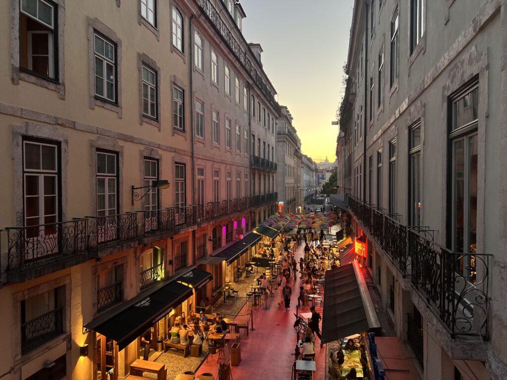 busy-street-at-night