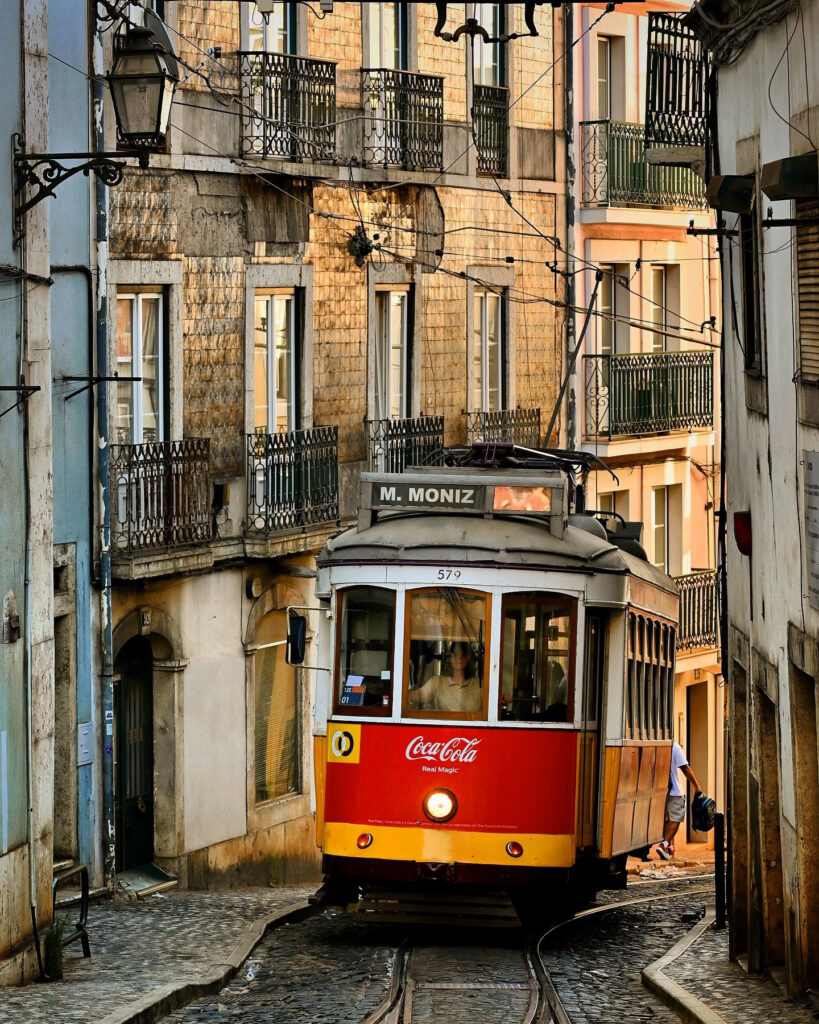 lisbon tram 12e