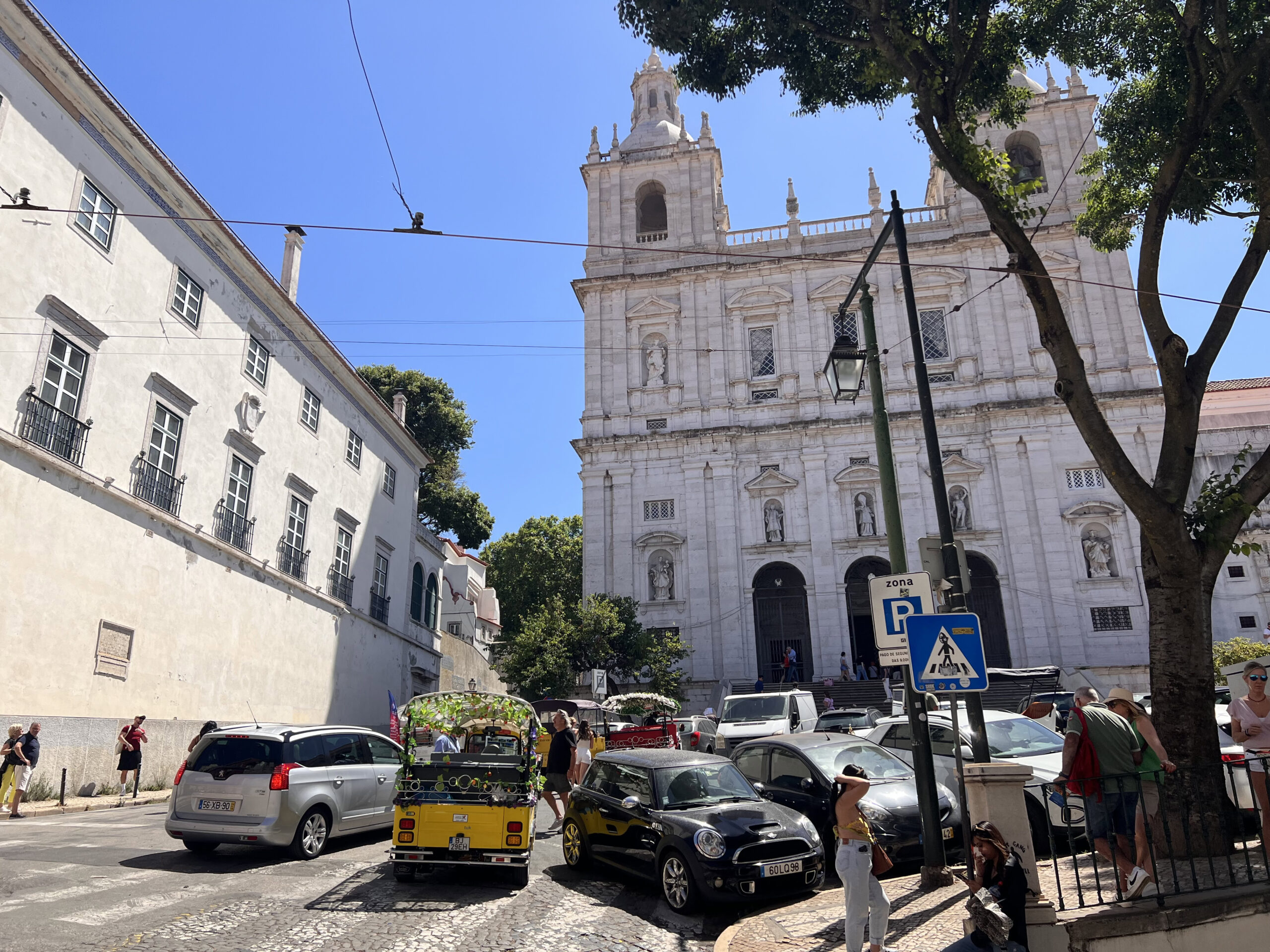 Graça Lisbon: A Neighborhood Guide 1 Graça in Lisbon