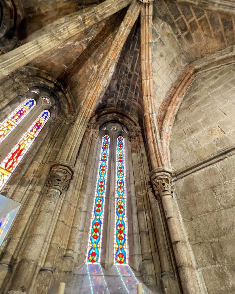 Lisbon Cathedral - Sé de Lisboa - Travel Guide 6 Inside Cathedral in Lisbon