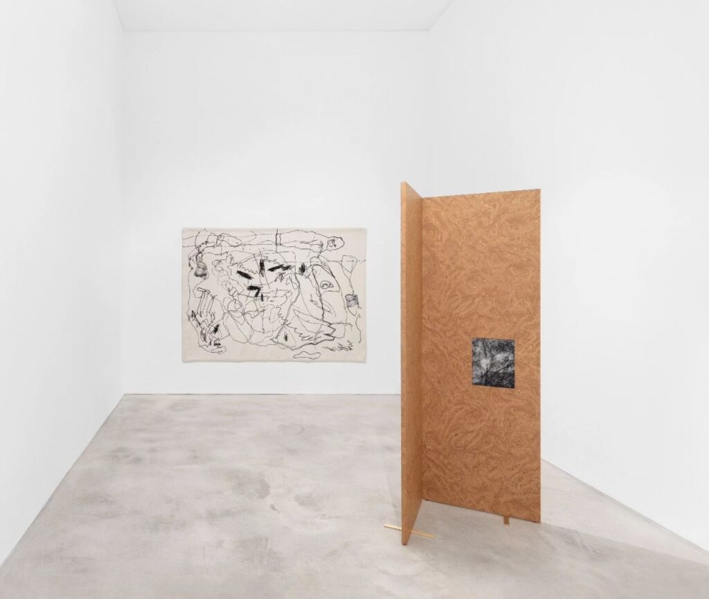 16 Incredible Art Galleries in Lisbon (Full Guide) 11 MADRAGOA