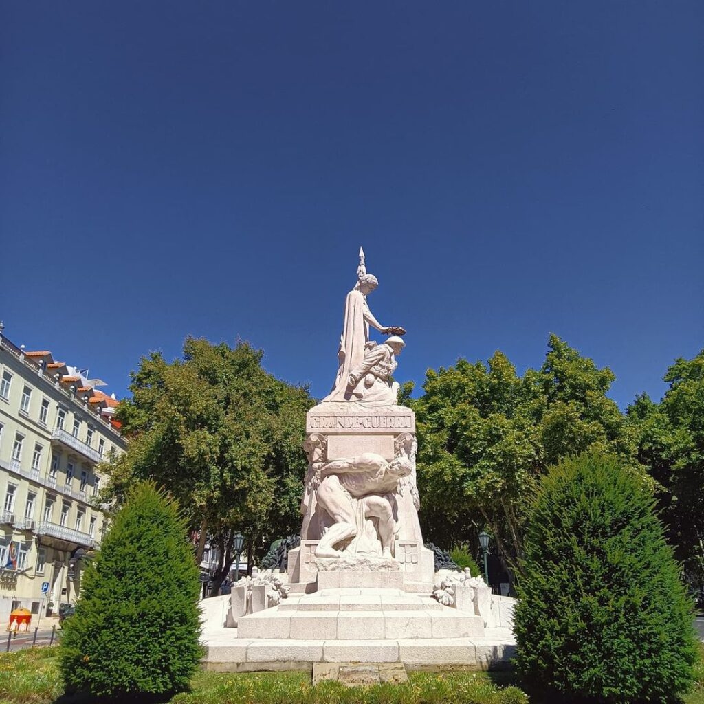 Avenida da Liberdade: What to See and Do 6 Monument of Heroes of the Great War Avenida da Liberdade