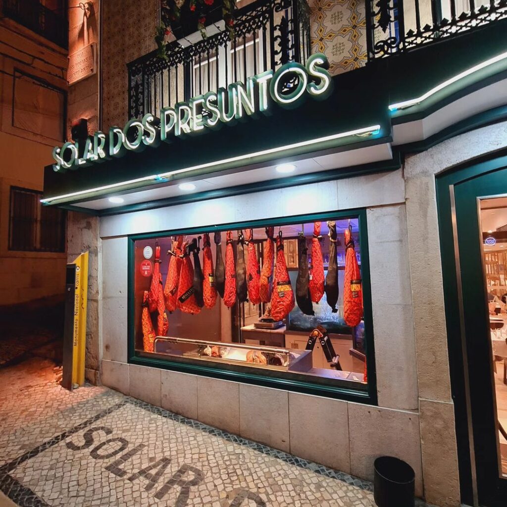 Avenida da Liberdade: What to See and Do 17 Solar dos Presuntos