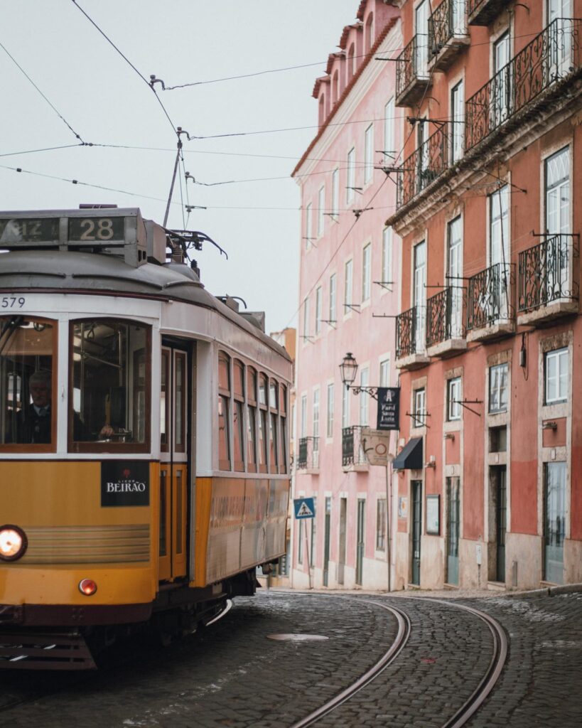 lisbon tram 28 graca