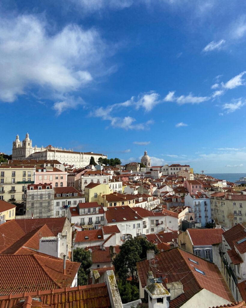 Lisbon Newsletter: Best Local Lisbon Tips & Insider News 1 Miradouro das Portas do Sol