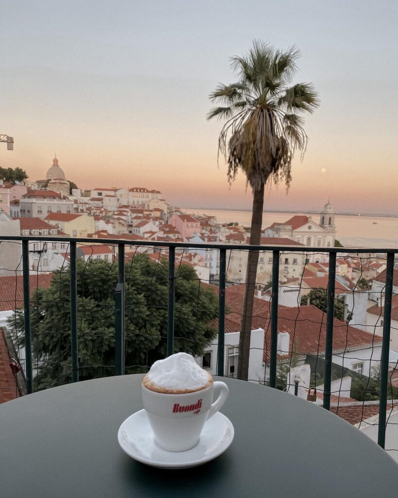 Miradouro das Portas do Sol coffee