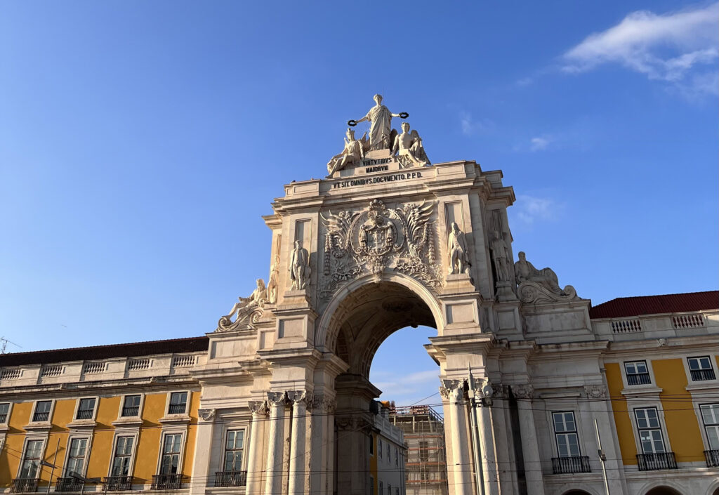 Home 8 triumph at praca do comercio